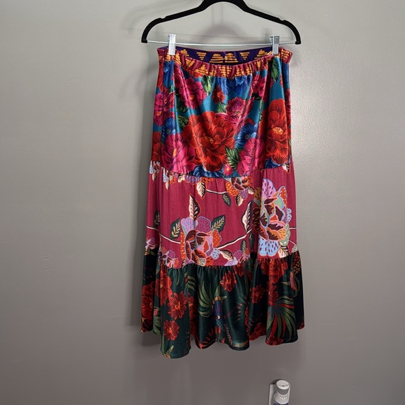 Farm Rio Drea Tiered Velvet Midi Skirt M - Picture 5 of 6